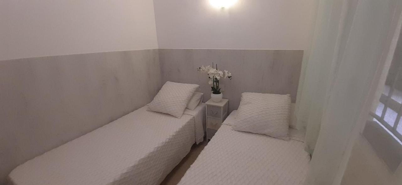 Apartament Roses Sobre El Mar Zewnętrze zdjęcie